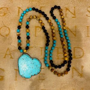 NWOT Beaded Turquoise Rhinestone Necklace